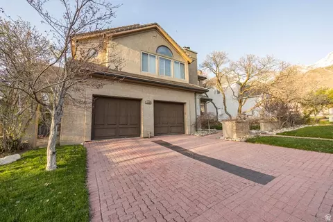 Exterior - 2249 E Gambel Oak Dr S, Sandy, UT 84092 photo 3 of 11
