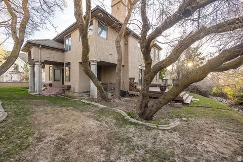 Exterior - 2249 E Gambel Oak Dr S, Sandy, UT 84092 photo 6 of 11