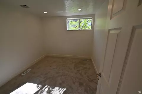 Bedroom - 2928 S Davis Blvd, Bountiful, UT 84010 photo 4 of 4