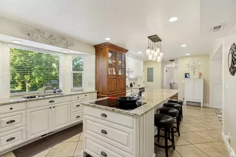 Kitchen - 808 E Savannah Dr, Sandy, UT 84094 photo 4 of 8