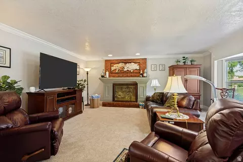Living - 808 E Savannah Dr, Sandy, UT 84094 photo 1 of 6