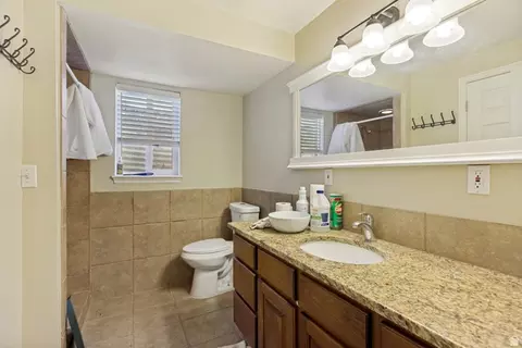 Bath - 808 E Savannah Dr, Sandy, UT 84094 photo 2 of 4
