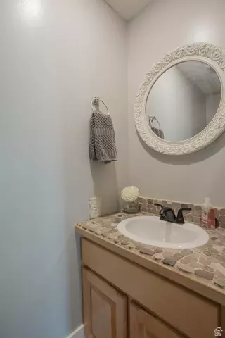 Bath - 12 E 2150 N, Layton, UT 84041 photo 1 of 8