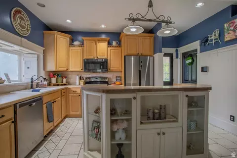 Kitchen - 12 E 2150 N, Layton, UT 84041 photo 3 of 4