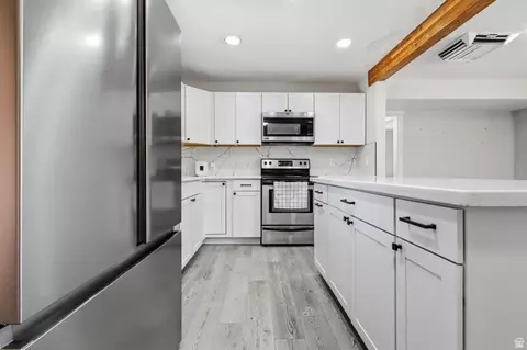 Kitchen - 432 E 1800 S, Orem, UT 84058 photo 3 of 4