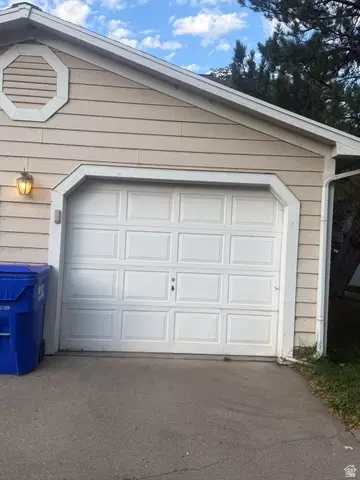 Exterior - 669 W 1950 N, Centerville, UT 84014 photo 1 of 2