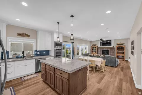 Kitchen - 410 E Pages Ln, Centerville, UT 84014 photo 1 of 3