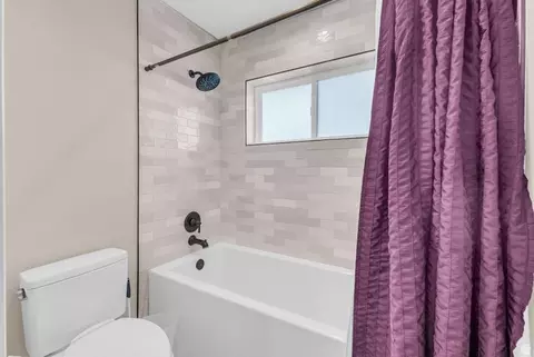 Bath - 410 E Pages Ln, Centerville, UT 84014 photo 5 of 6