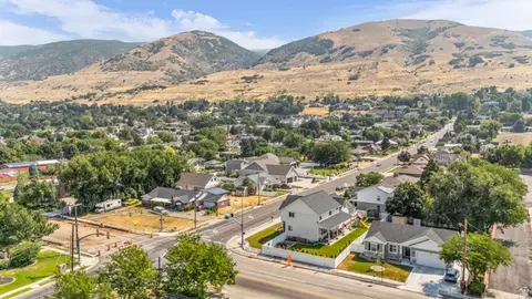 View/Area - 410 E Pages Ln, Centerville, UT 84014 photo 4 of 7
