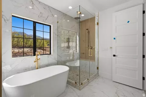 Bath - 258 E Maple Ridge Dr, Mapleton, UT 84664 photo 5 of 10