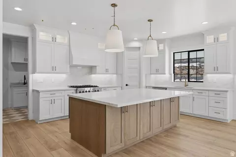Kitchen - 258 E Maple Ridge Dr, Mapleton, UT 84664 photo 3 of 16