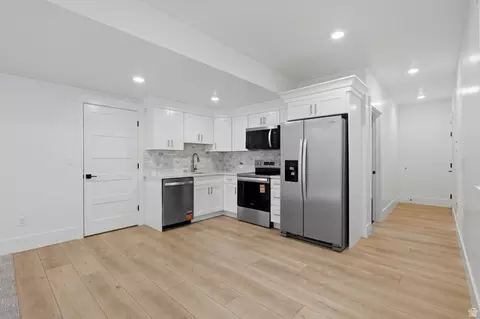 Kitchen - 258 E Maple Ridge Dr, Mapleton, UT 84664 photo 15 of 16