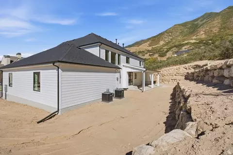 Exterior - 258 E Maple Ridge Dr, Mapleton, UT 84664 photo 11 of 12