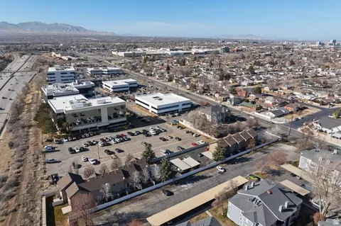 View/Area - 6563 S Lovendahle Ct, Murray, UT 84107 photo 12 of 25