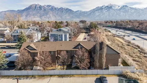 View/Area - 6563 S Lovendahle Ct, Murray, UT 84107 photo 9 of 25