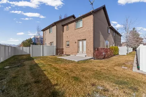 Exterior - 6563 S Lovendahle Ct, Murray, UT 84107 photo 6 of 18