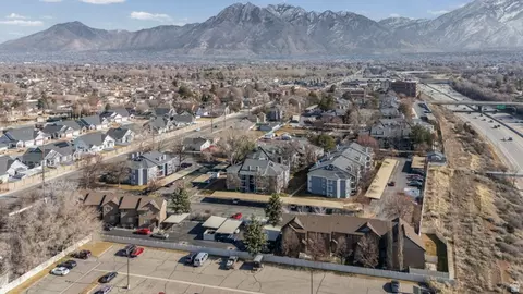 View/Area - 6563 S Lovendahle Ct, Murray, UT 84107 photo 4 of 25