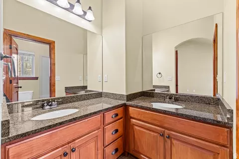 Bath - 6563 S Lovendahle Ct, Murray, UT 84107 photo 1 of 5