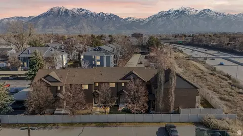 View/Area - 6563 S Lovendahle Ct, Murray, UT 84107 photo 2 of 25
