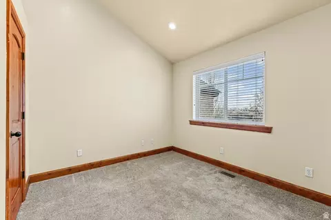 Bedroom - 6563 S Lovendahle Ct, Murray, UT 84107 photo 3 of 5