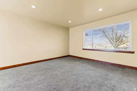 Living - 6563 S Lovendahle Ct, Murray, UT 84107 photo 3 of 6