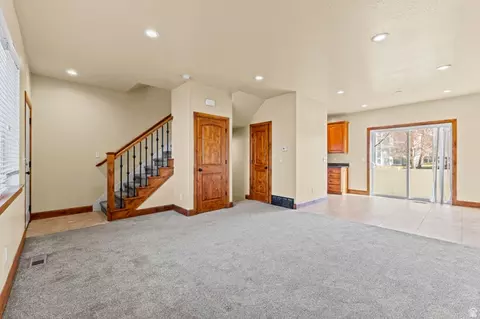 Living - 6563 S Lovendahle Ct, Murray, UT 84107 photo 5 of 6