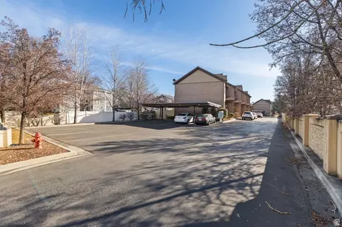 Exterior - 6563 S Lovendahle Ct, Murray, UT 84107 photo 13 of 18
