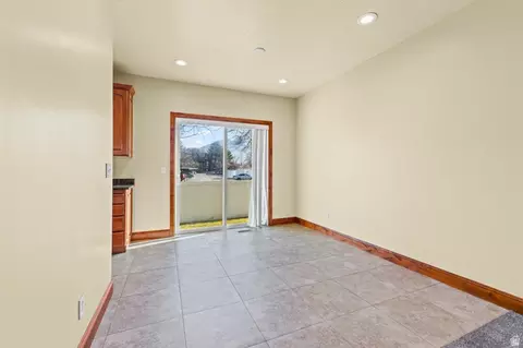 Living - 6563 S Lovendahle Ct, Murray, UT 84107 photo 2 of 6