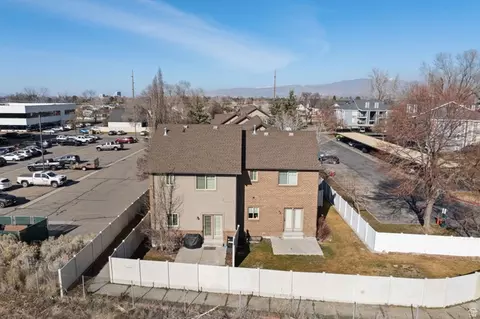 View/Area - 6563 S Lovendahle Ct, Murray, UT 84107 photo 15 of 25