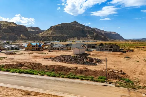 Undisclosed, Hurricane, UT 84737 photo 5