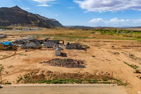 Undisclosed, Hurricane, UT 84737 photo 4