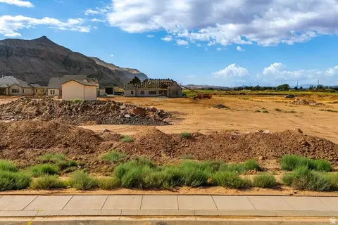 Undisclosed, Hurricane, UT 84737 photo 11