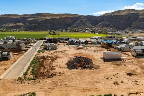 Undisclosed, Hurricane, UT 84737 photo 6