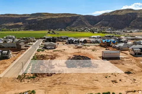 Undisclosed, Hurricane, UT 84737 photo 14