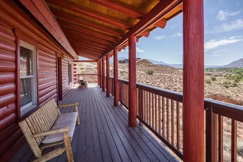Exterior - 1707 Kayenta Dr, Moab, UT 84532 photo 5 of 7