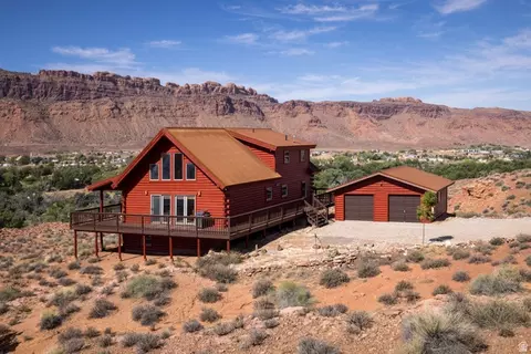 Exterior - 1707 Kayenta Dr, Moab, UT 84532 photo 3 of 7
