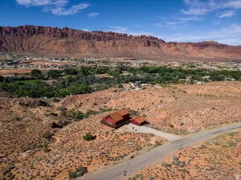 View/Area - 1707 Kayenta Dr, Moab, UT 84532 photo 8 of 10
