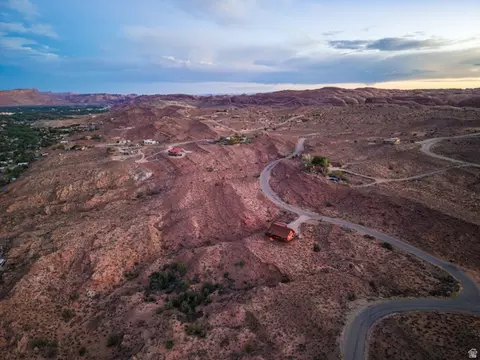 View/Area - 1707 Kayenta Dr, Moab, UT 84532 photo 9 of 10