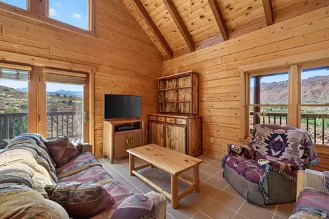 Living - 1707 Kayenta Dr, Moab, UT 84532 photo 3 of 3