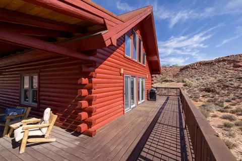 Exterior - 1707 Kayenta Dr, Moab, UT 84532 photo 6 of 7