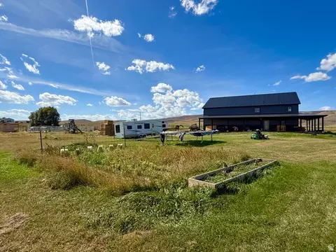 Exterior - 1972 Lanark Rd, Montpelier, ID 83254 photo 4 of 17