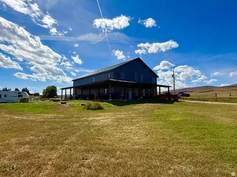 Exterior - 1972 Lanark Rd, Montpelier, ID 83254 photo 1 of 17