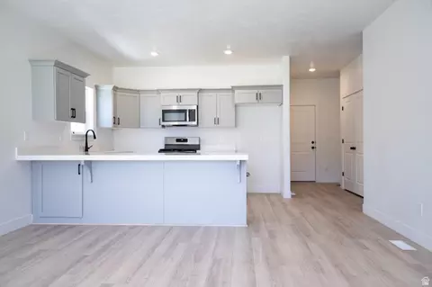 Entry Way - 452 E 650 N #67, Salem, UT 84653 photo 1 of 1