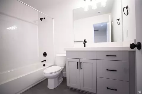 Bath - 452 E 650 N #67, Salem, UT 84653 photo 2 of 3