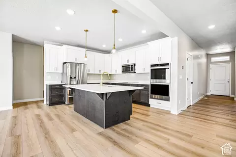 Kitchen - 367 E Unchartered Ln S, Draper, UT 84020 photo 1 of 5
