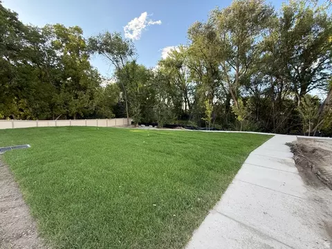 Exterior - 850 E Maplehurst Dr #113, Murray, UT 84107 photo 4 of 4