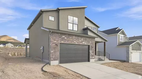 Exterior - 3385 E Baywater Dr, Eagle Mountain, UT 84005 photo 2 of 4
