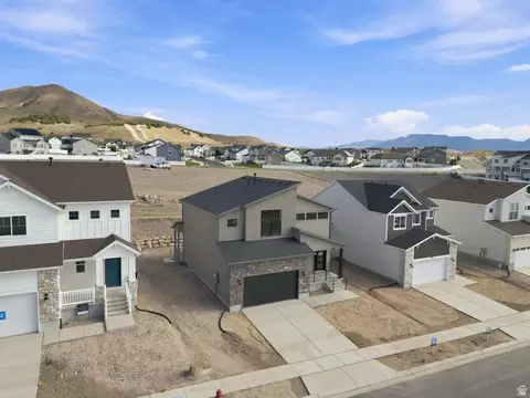 View/Area - 3385 E Baywater Dr, Eagle Mountain, UT 84005 photo 4 of 4