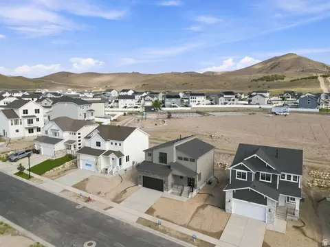 View/Area - 3385 E Baywater Dr, Eagle Mountain, UT 84005 photo 1 of 4