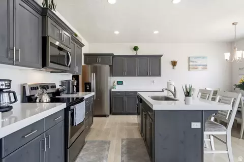Kitchen - 212 N 590 E, Vineyard, UT 84059 photo 6 of 7